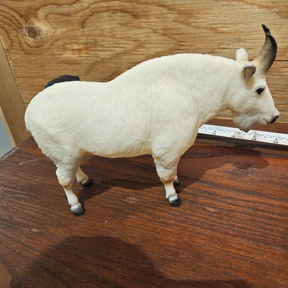 Vintage Breyer Mountain Goat